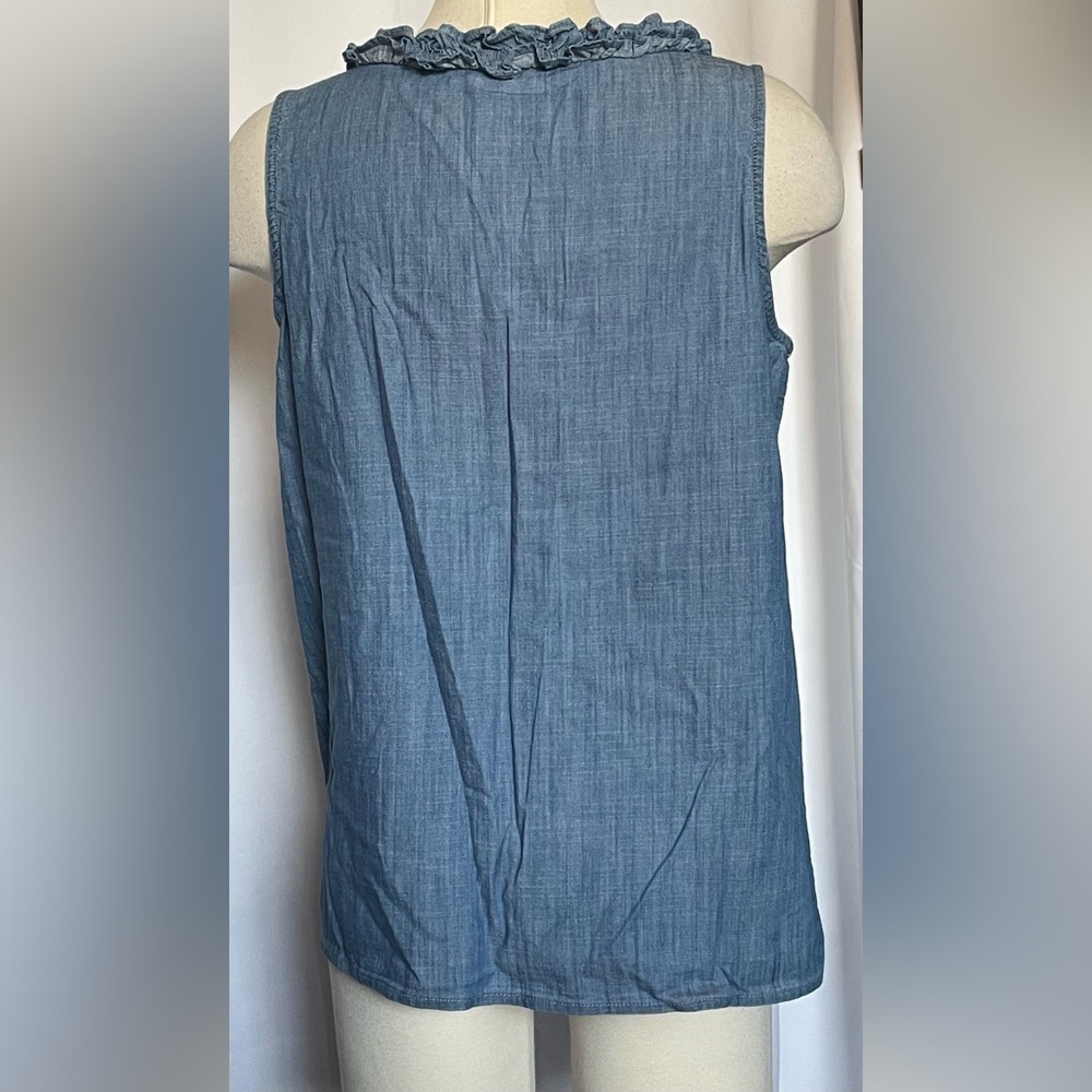 Talbot’s denim top - Picture 2 of 5